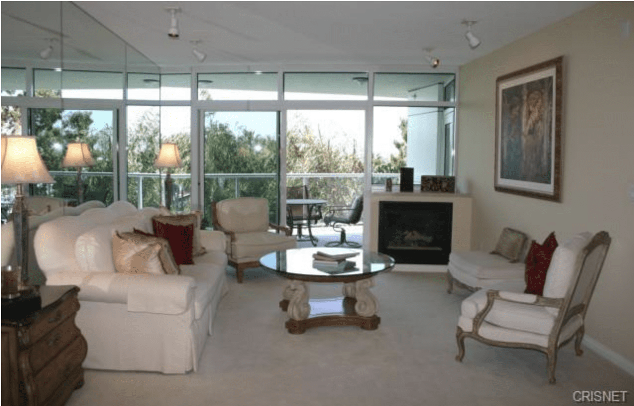 13600 Marina Pointe Dr